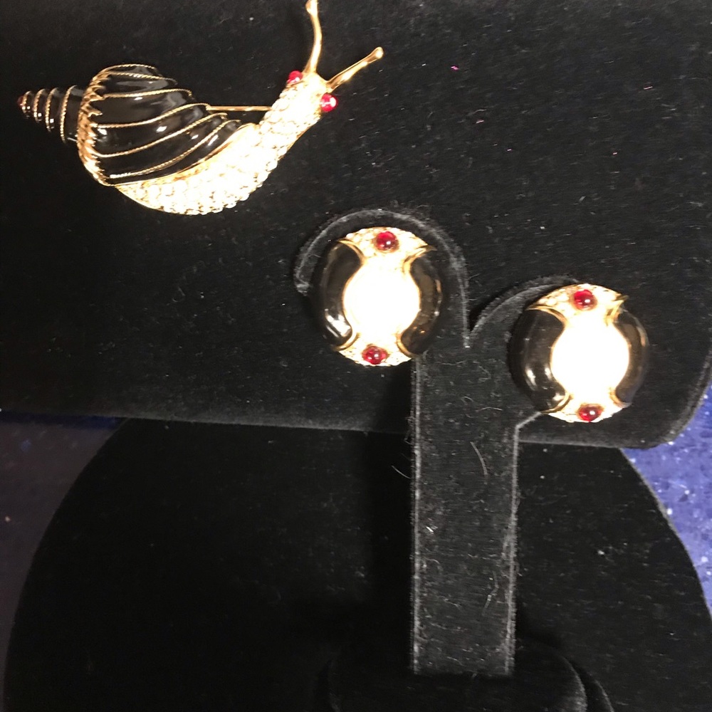 Pin and clip earrings Kenneth j lane $90